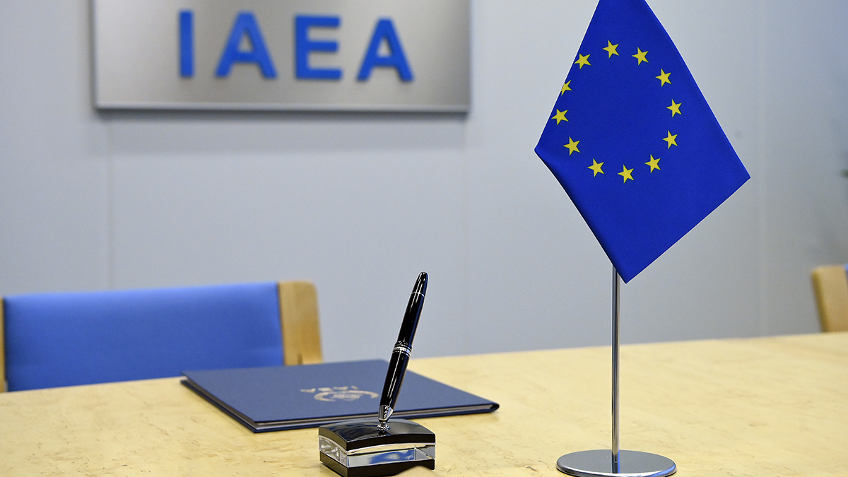 Глава МАГАТЭ назвал нереалистичным решение США о запрете на импорт урана из РФ