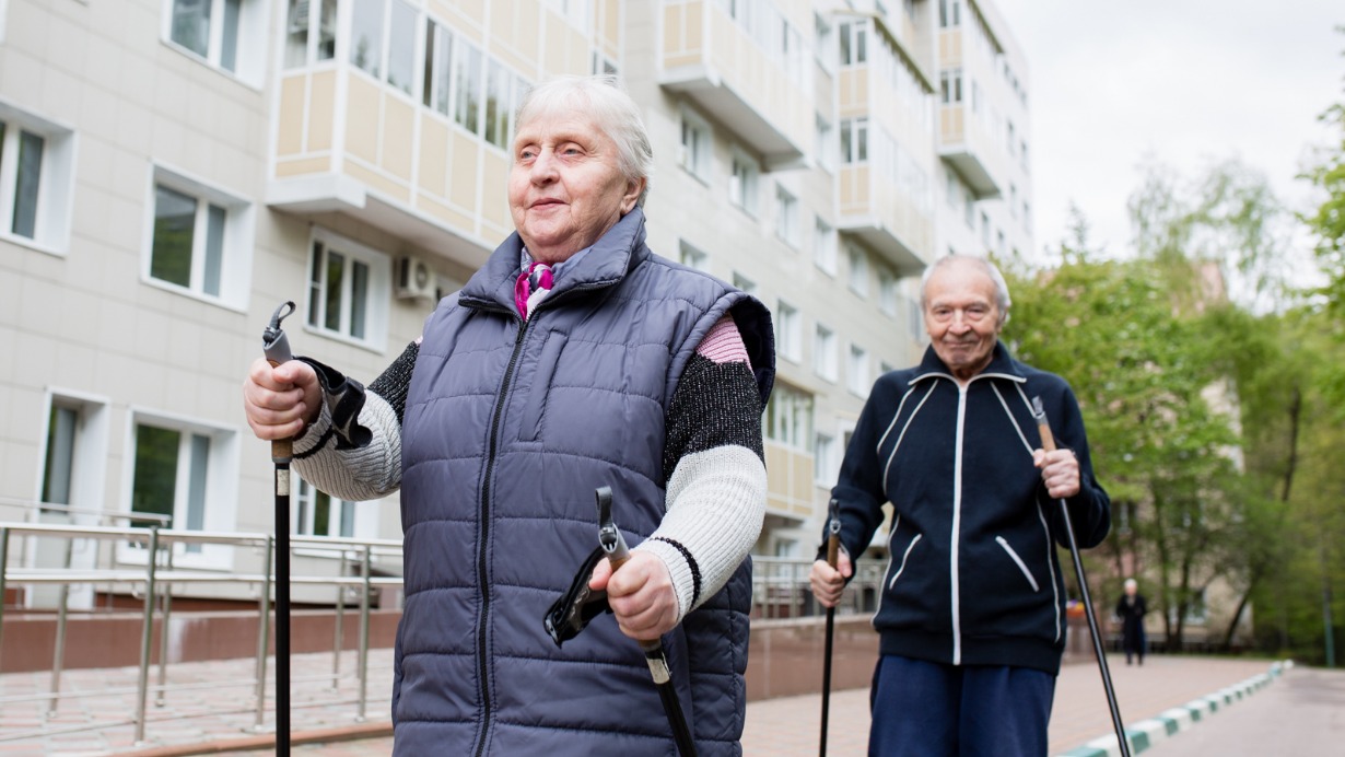 Более тысячи человек в геронтологических центрах — старше 85 лет