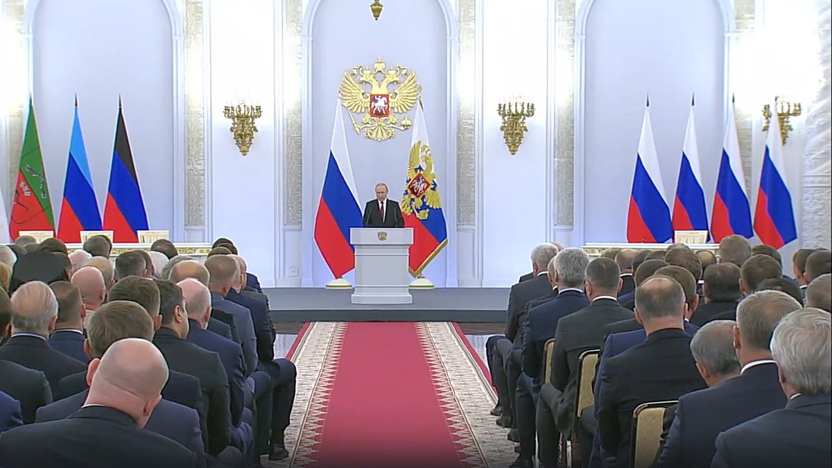 Президент Путин обвинил Запад в применении двойных стандартов