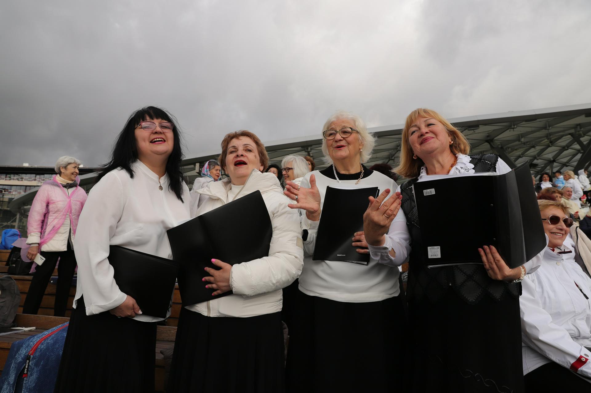 Сводный хор участников проекта «Московское долголетие» проведет концерт ко Дню Победы