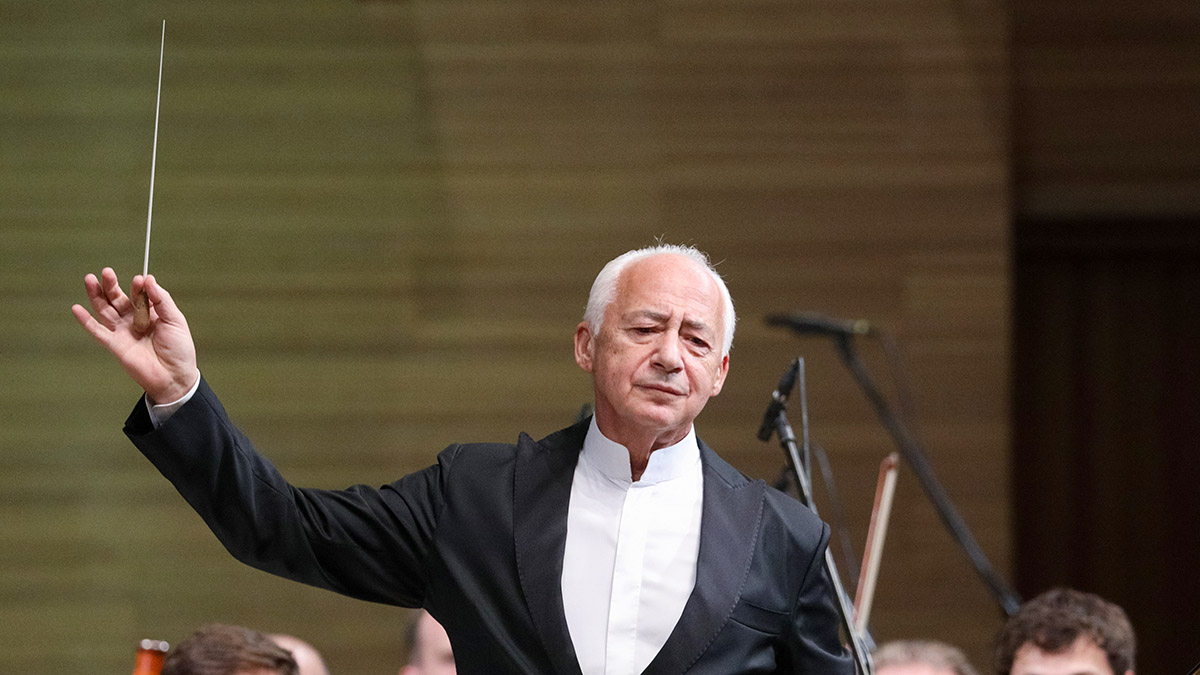 Спиваков прокомментировал ситуацию с билетами на «Щелкунчик» в Большом театре