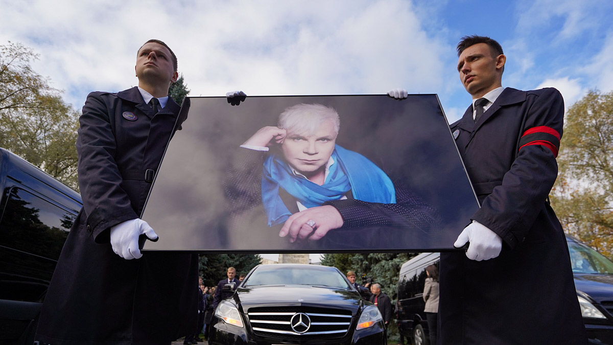 «Еще бы жил да жил»: экс-домработница Моисеева назвала причину его смерти