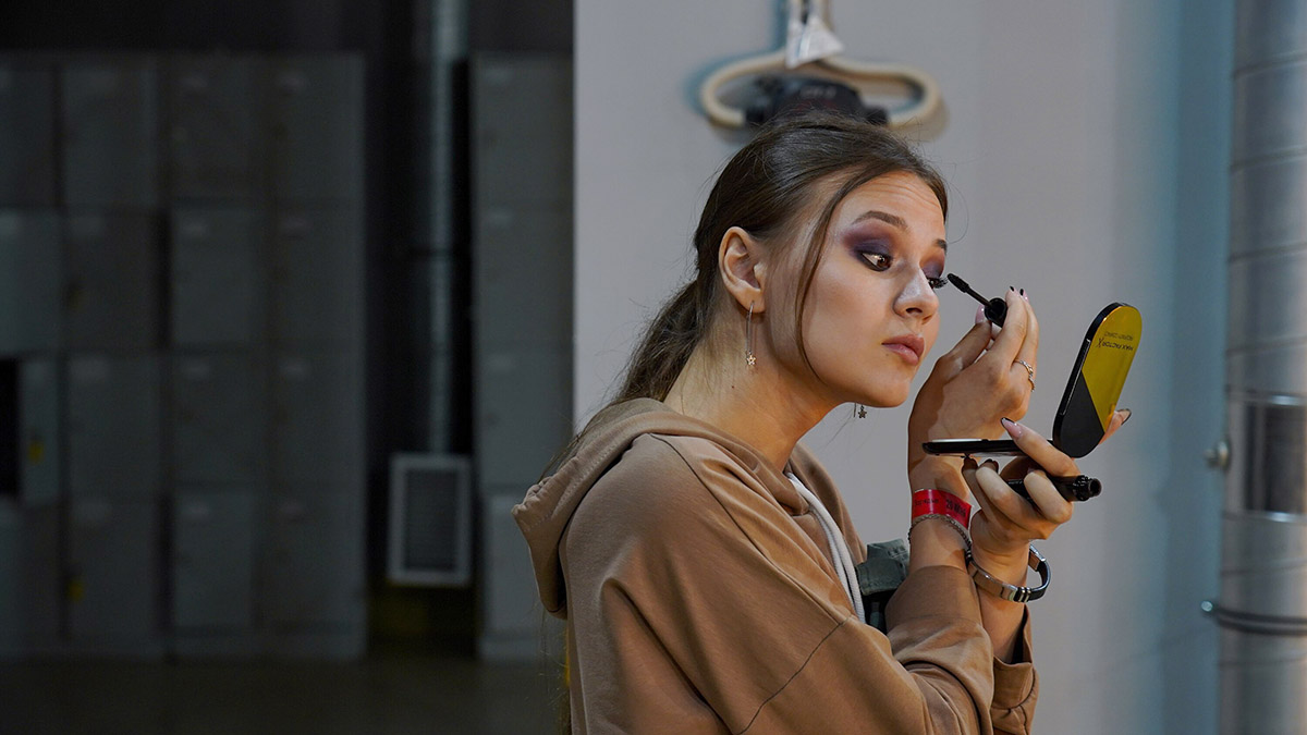 «Камни в слезных каналах»: семь фатальных ошибок в макияже, которые вредят глазам