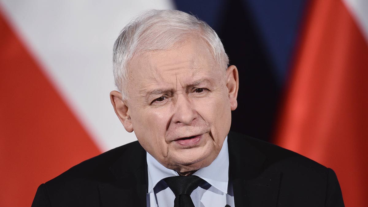 Качиньский предложил Вашингтону разместить в Польше ядерное оружие