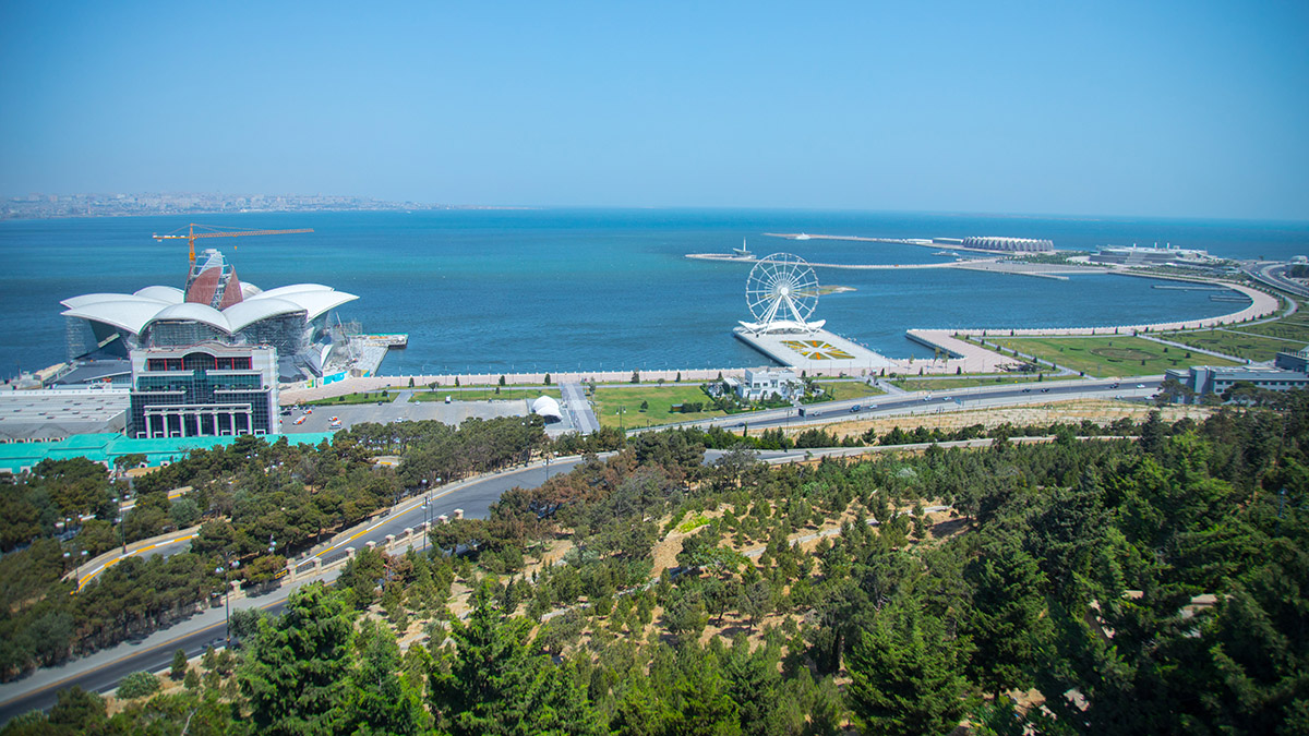 Россияне стали отказываться от поездок в Азербайджан после предупреждения МИД РФ