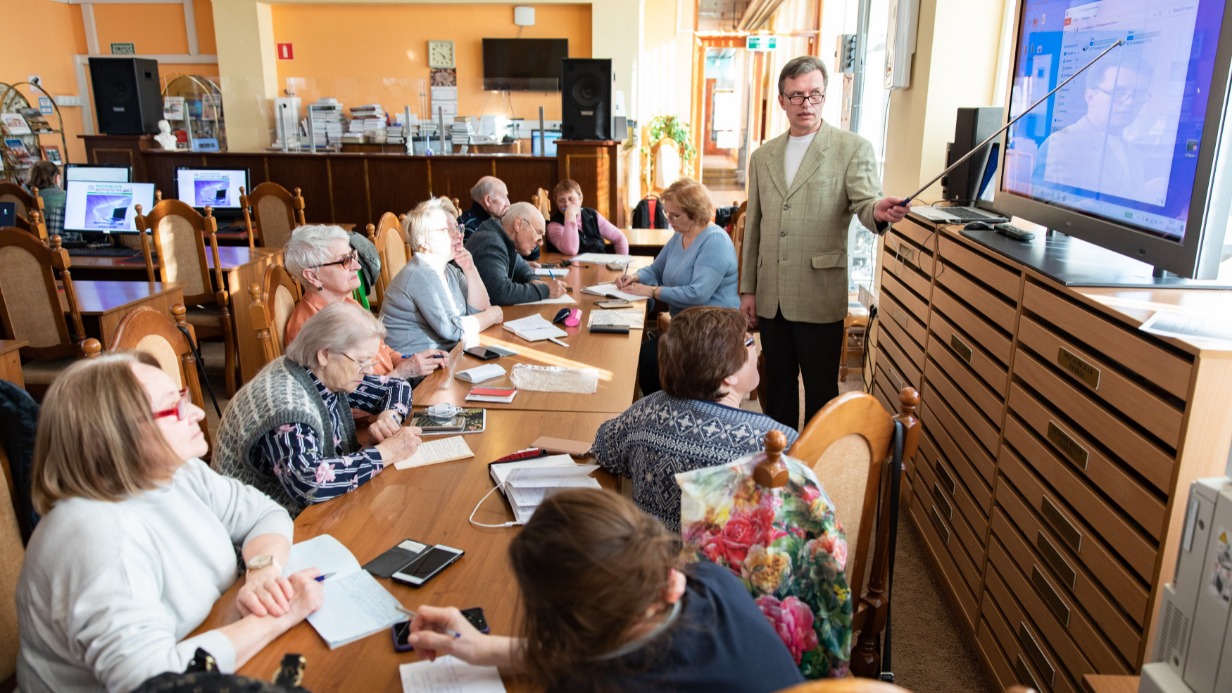 Московское долголетие группы онлайн преподаватель гусева. Московское долголетие преподаватели. Московское долголетие преподаватели. Московское долголетие информационные технологии. Московское долголетие группы онлайн преподаватель гусева анна.