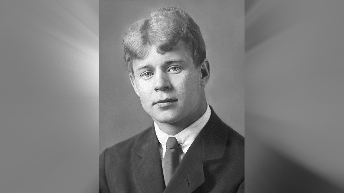 Как умер Сергей Есенин: теории, слухи и факты