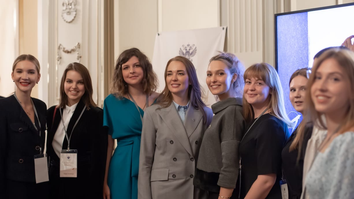 Минобрнауки подвело итоги первого сезона проекта «Женщины: Школа наставничества»