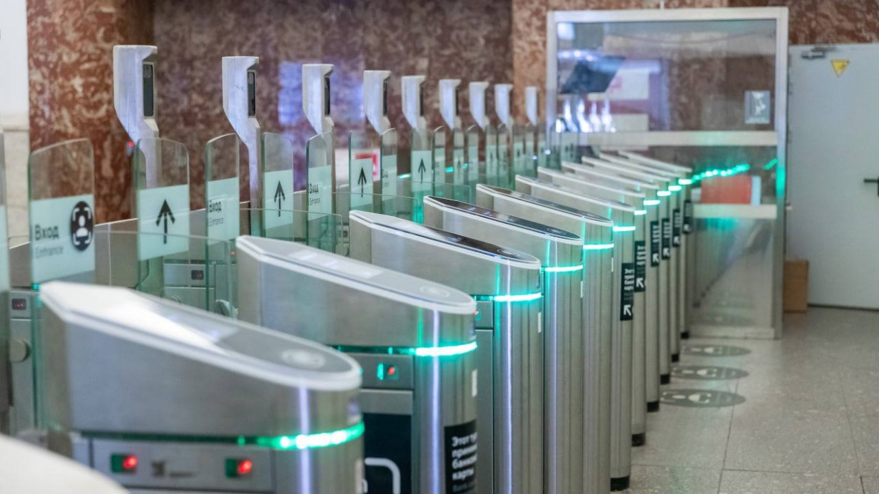 Почти 50 процентов турникетов обновили в метро Москвы