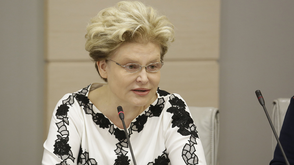 Малышева пожаловалась на поклонников, задающих вопросы про дефекацию