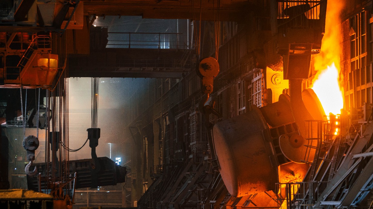 Bloomberg: Санкции против горнорудной промышленности России потрясут металлургический мир