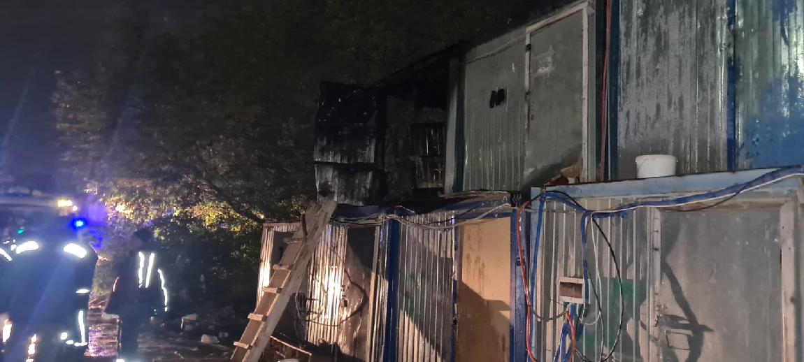 Два человека погибли при пожаре на западе Москвы
