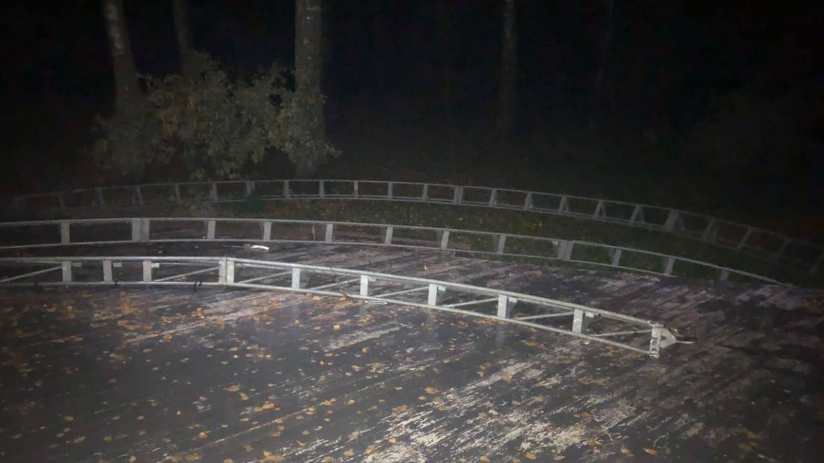 Ребенок погиб в результате демонтажа летнего шатра в Подмосковье