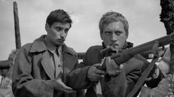 «Мосфильм» отреставрировал фильм Карелова «Служили два товарища»