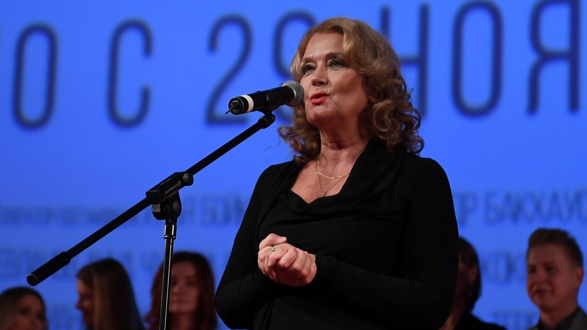 Актриса Ирина Алферова на премьере фильма «Последнее испытание» в Большом зале киноцентра «Октябрь» в Москве