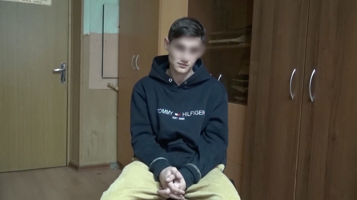 Злоумышленник ограбил обменщика валюты на 23 тысячи долларов в Подмосковье