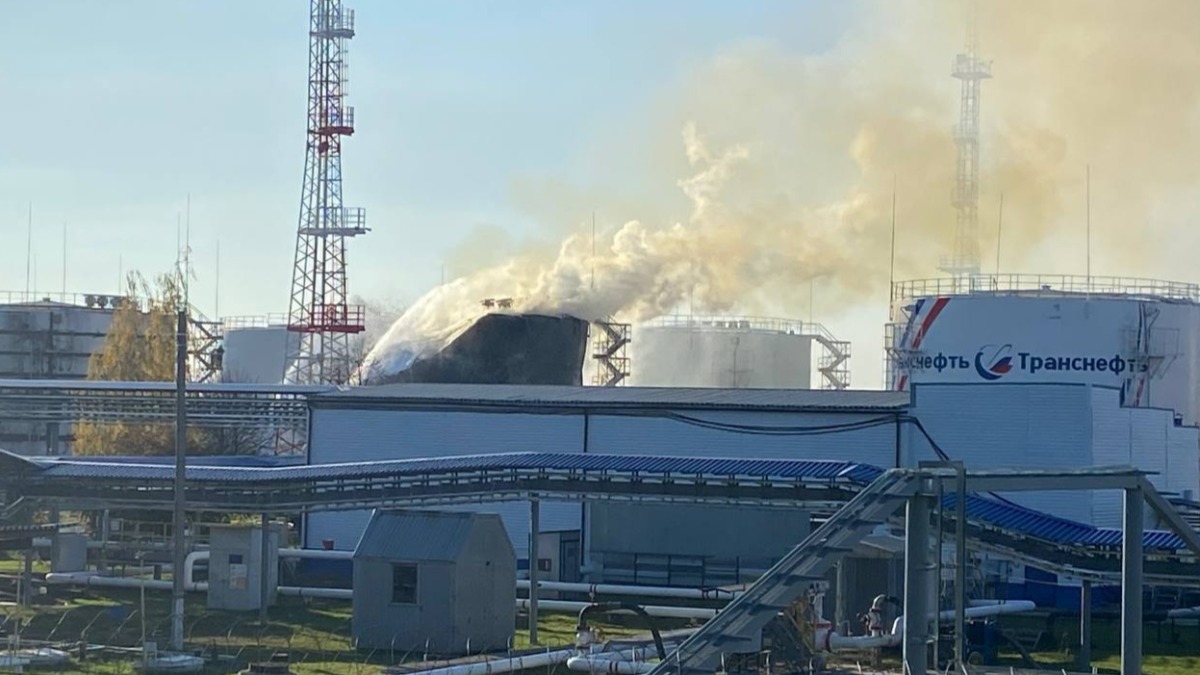 Пожар на нефтебазе в Белгородском районе потушили