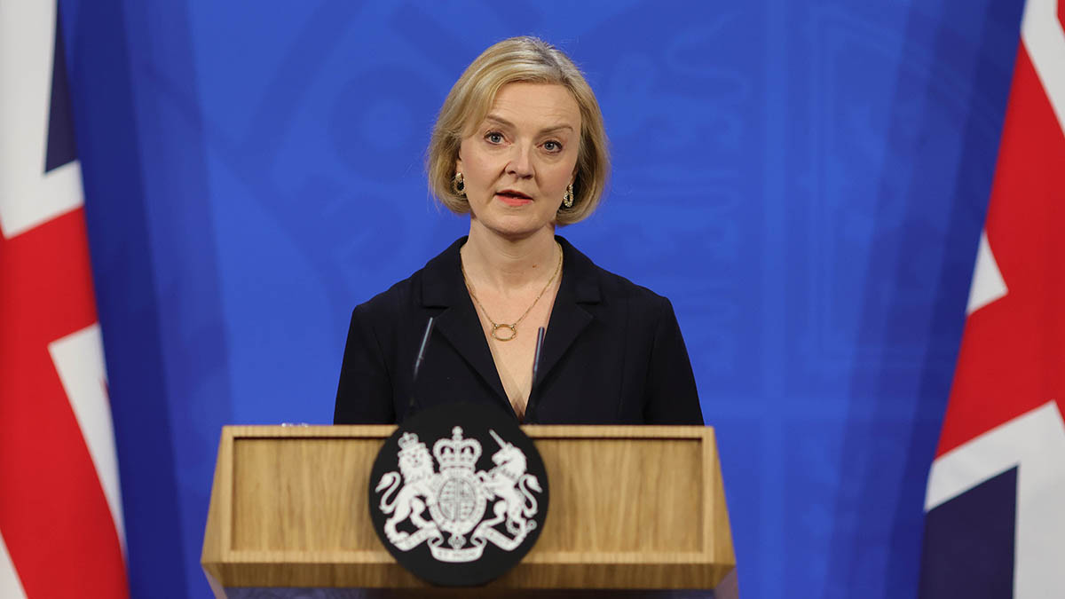 Guardian: Британские политики призвали лишить Трасс пожизненных выплат