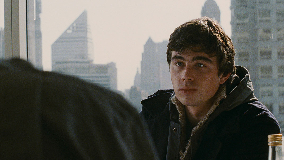 Кинокомпания «СТВ» судится с бизнесменом из-за фляжки с фразой «Сила в правде»