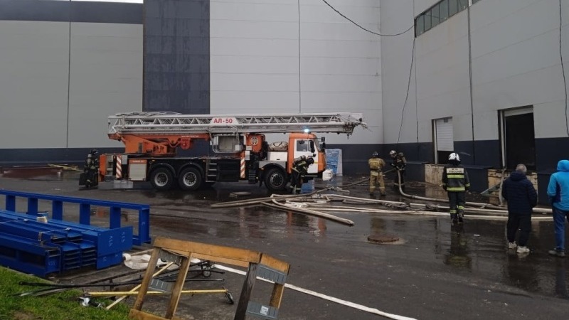 Крупный пожар произошел на складе в подмосковном Ногинске