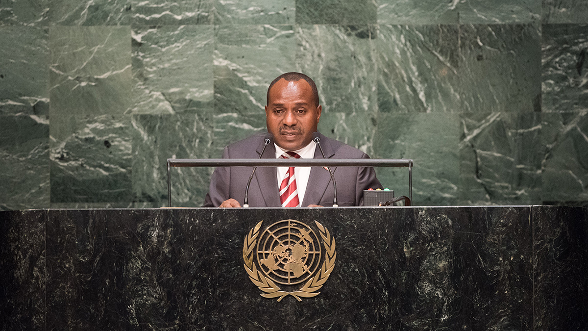 Путин предоставил гражданство России бывшему вице-президенту Бурунди Буторе