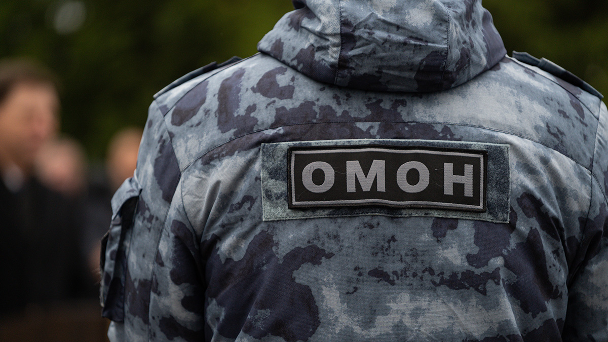 Стали известны подробности нападения на сотрудника ОМОНа в центре Санкт-Петербурга