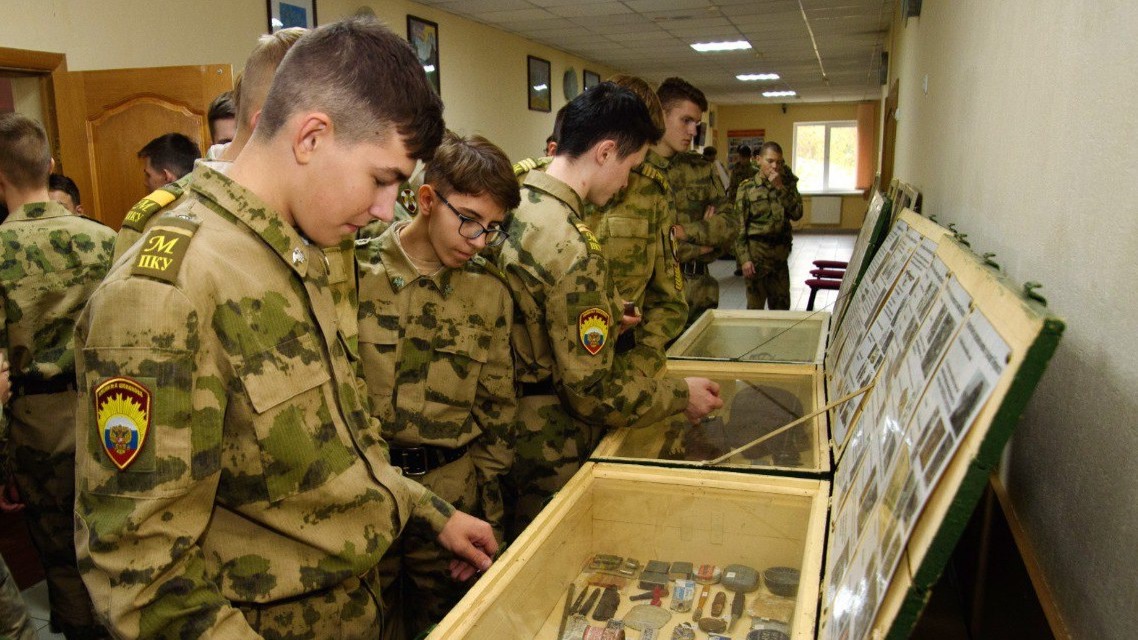 Начальная военная подготовка в школах: когда появится, зачем нужна и что входит в программу