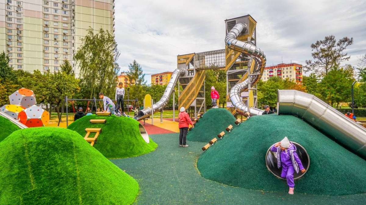 Специалисты завершили благоустройство сквера «Знаки зодиака» 