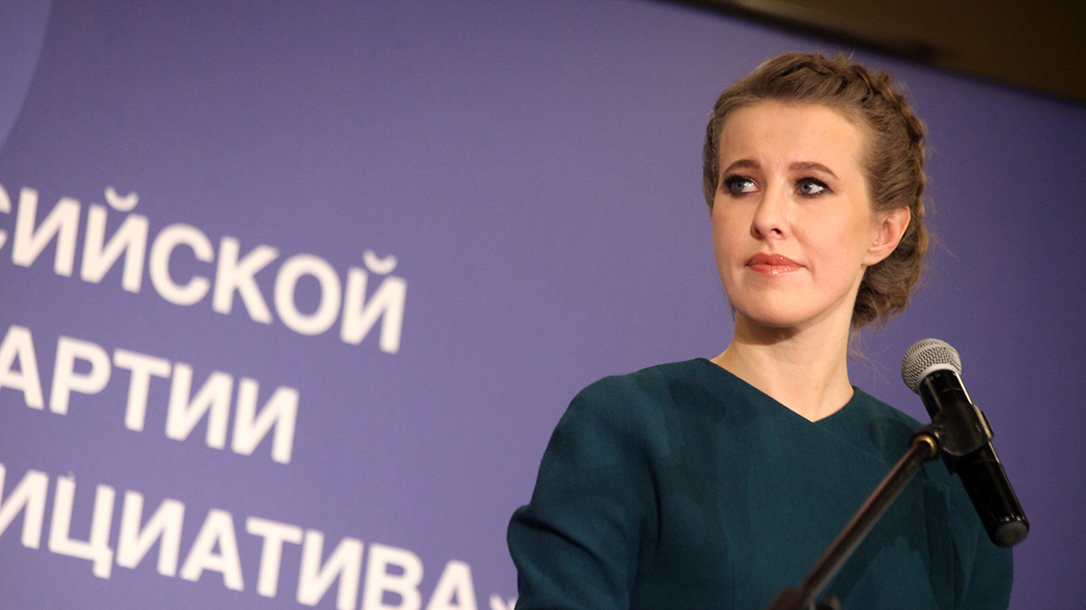 Путин за порогом: мать Собчак Нарусова подшутила над дочерью в ее день рождения