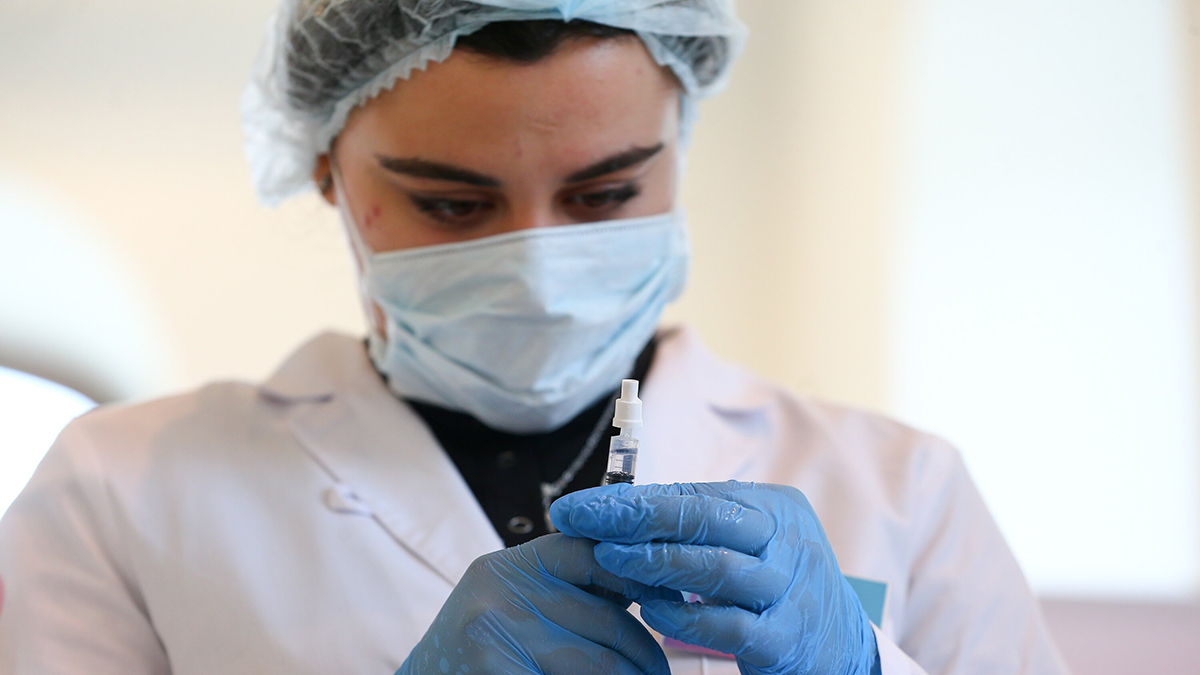 Врач Жемчугов рассказал, кому уже сейчас необходимо сделать прививку от гриппа