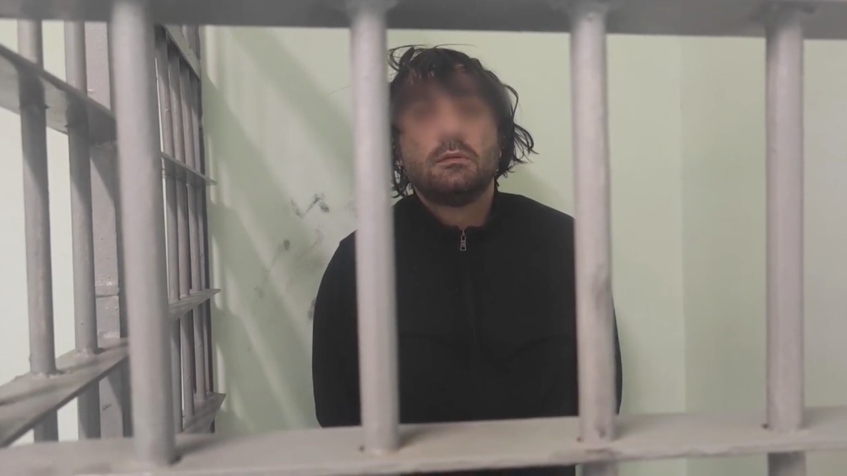 Мужчина в Подмосковье занимался кражами выхлопных труб иномарок