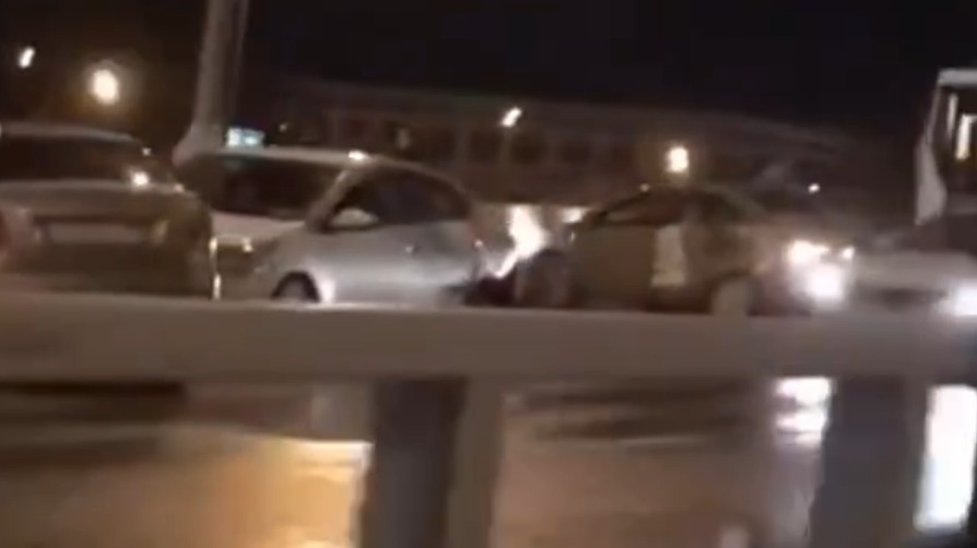 Появилось видео крупной аварии на западе Москвы