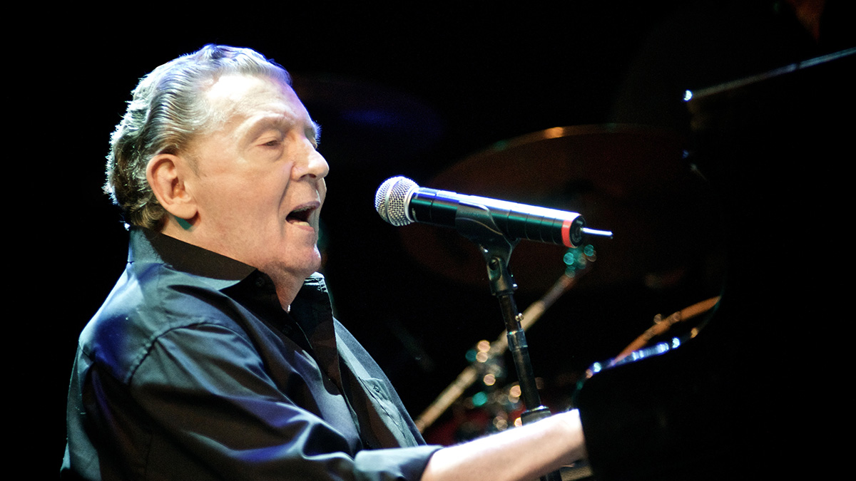 Легенда рок-н-ролла Джерри Ли Льюис скончался на 88-м году жизни