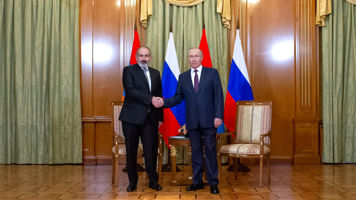 Путин и Пашинян завершили переговоры с глазу на глаз