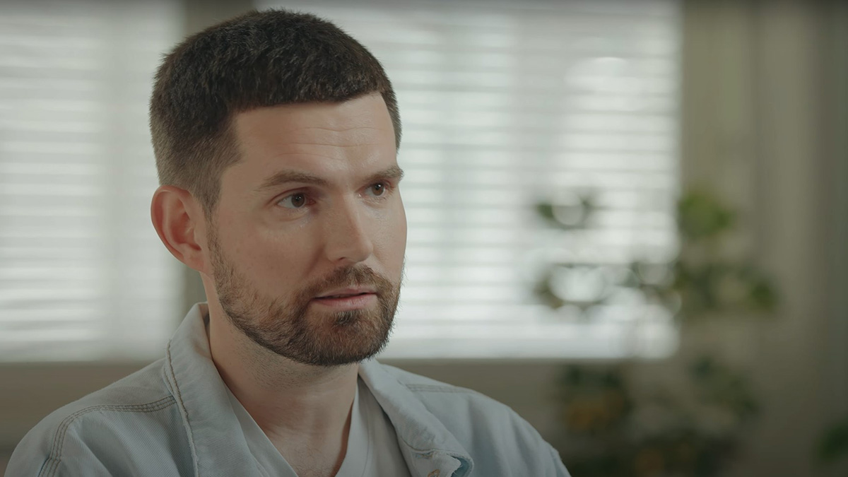 Кто поджег дверь квартиры Noize MC*: что известно о серийном поджигателе Пианисте