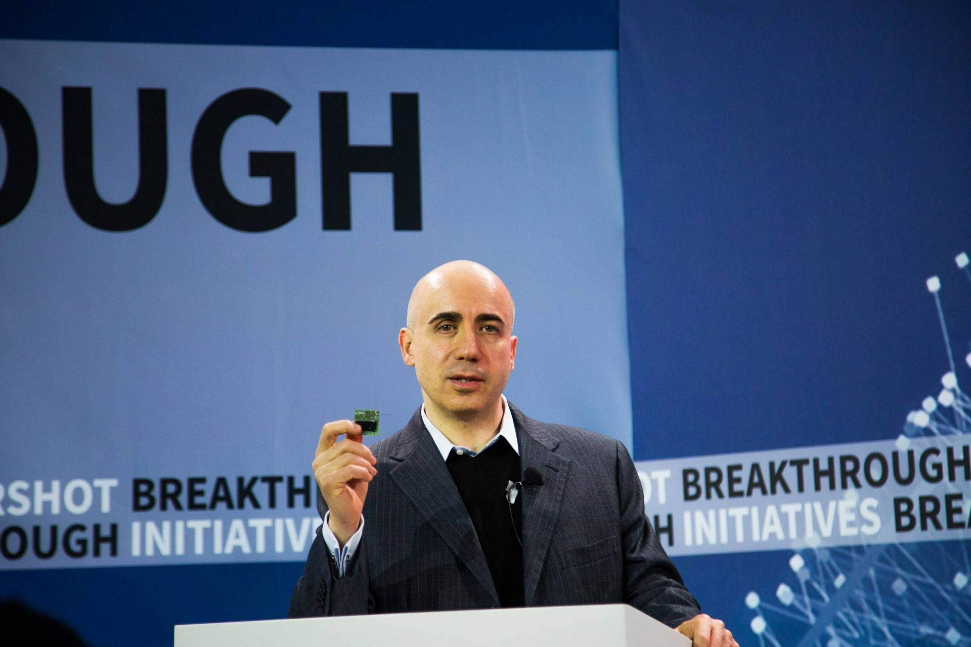 Миллиардер Юрий Мильнер отказался от российского гражданства