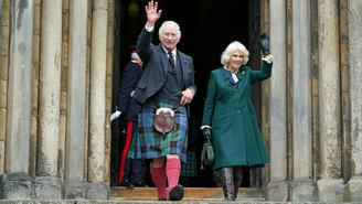 Более 30 лет ожидания: история любви Карла III и Камиллы Паркер-Боулз