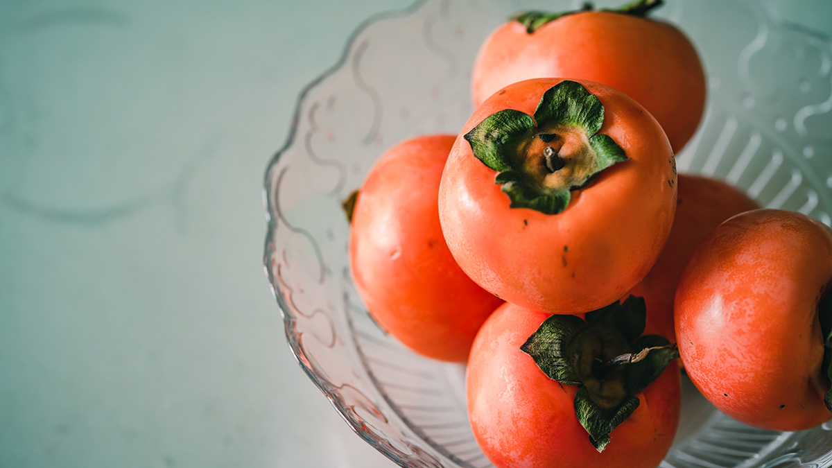 Полезно, но в меру: диетолог Дианова озвучила норму потребления хурмы 