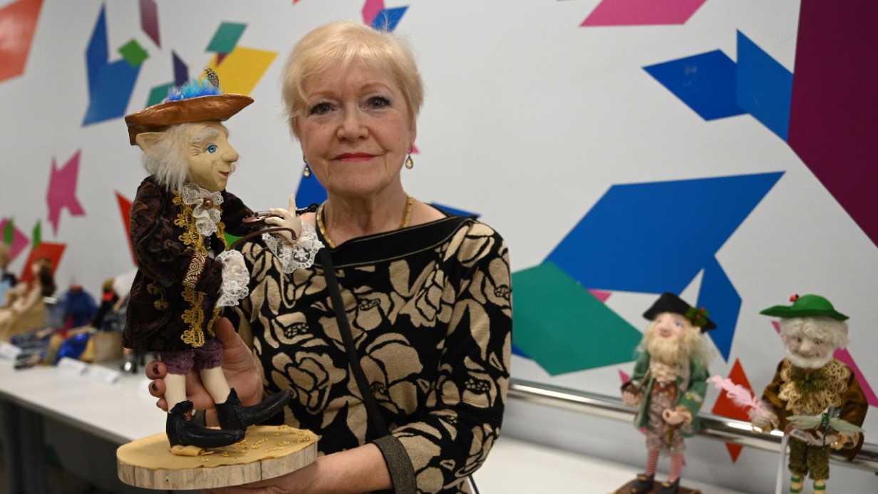  Благодаря занятиям в Серебряном университете москвичка Лилия Калачева научилась создавать кукол