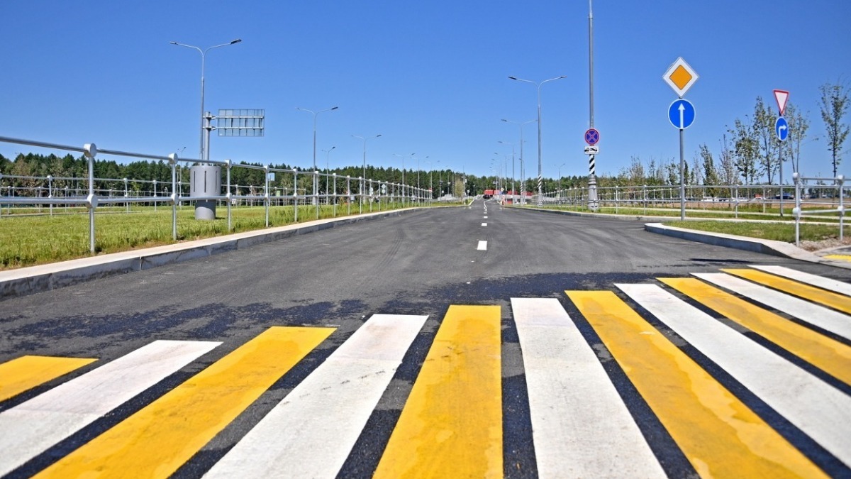 Порядка 50 новых пешеходных переходов построят в Москве до 2026 года 