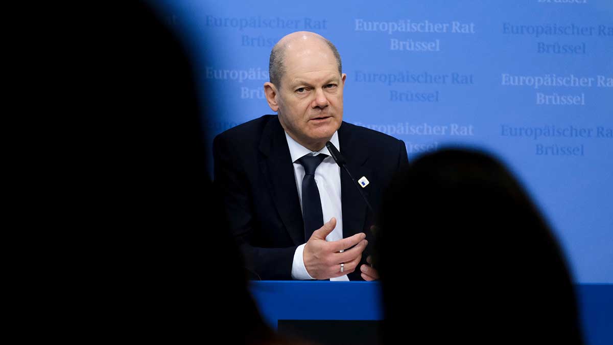 В Германии заявили, что Шольц отказался помогать Украине из-за страха перед Россией