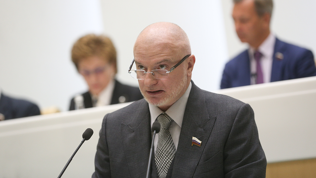 Клишас не исключил ограничения для россиян, уехавших из-за частичной мобилизации