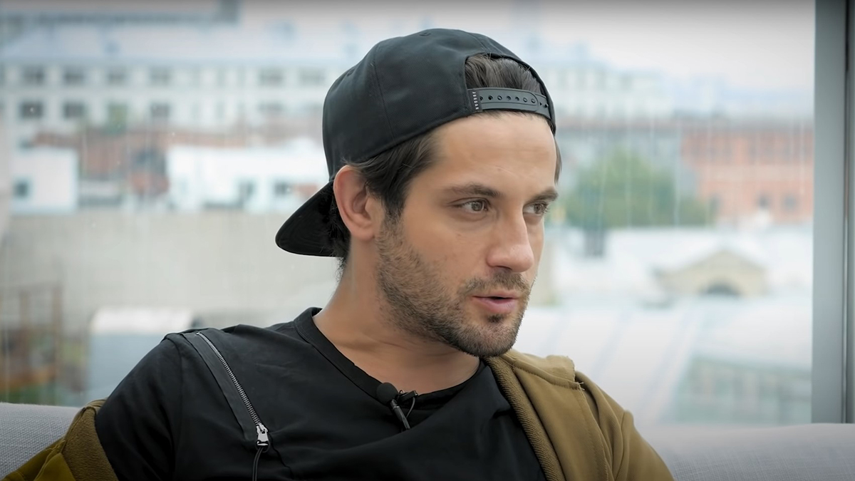 Богатырев после развода с Арнтгольц улетел в Таиланд