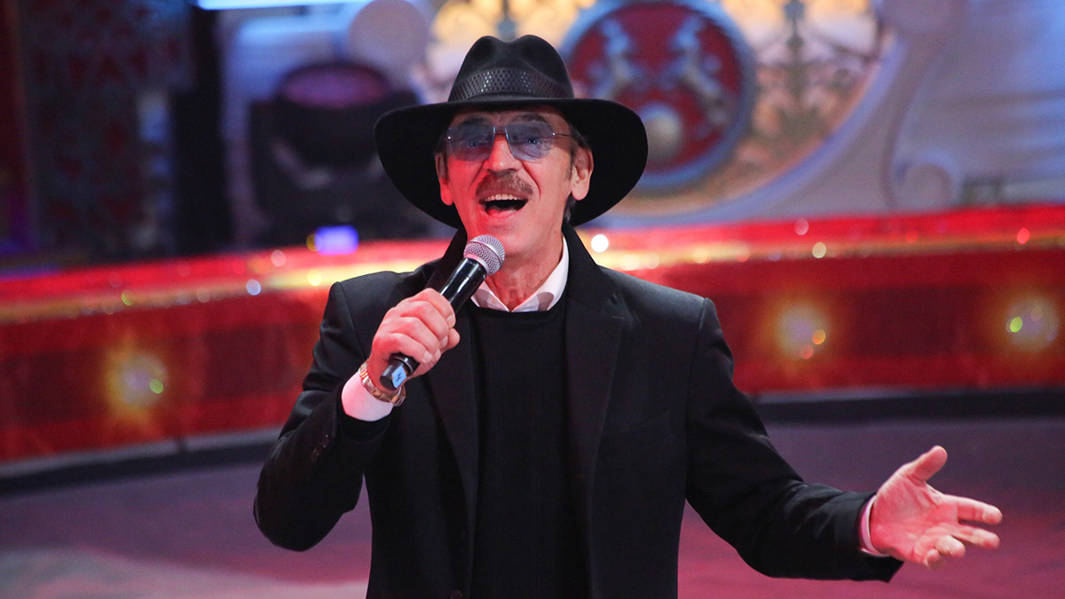 «Без сигарет умрет быстрее»: Боярский отказался бросить курить после слов врачей