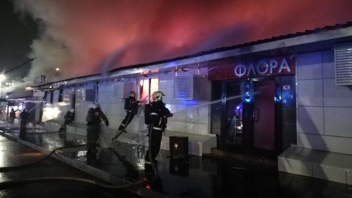 Причиной возгорания в ночном клубе в Костроме могла стать брошенная петарда