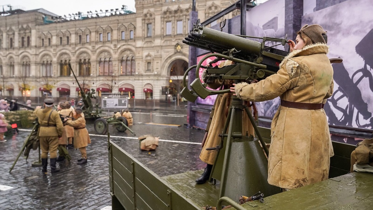 Интерактивный музей на Красной площади в первые два часа работы посетили более 20 тысяч человек