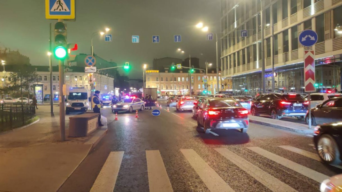 Пешеход погиб в результате ДТП на Большой Серпуховской улице