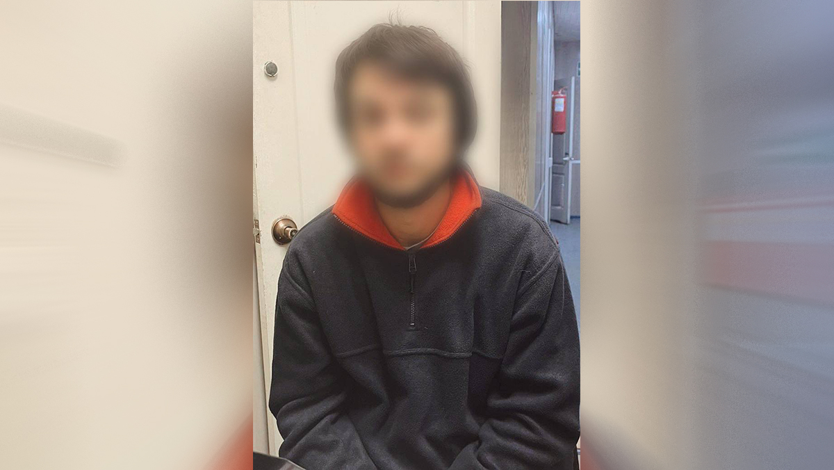 Мужчина изнасиловал знакомую на западе столицы