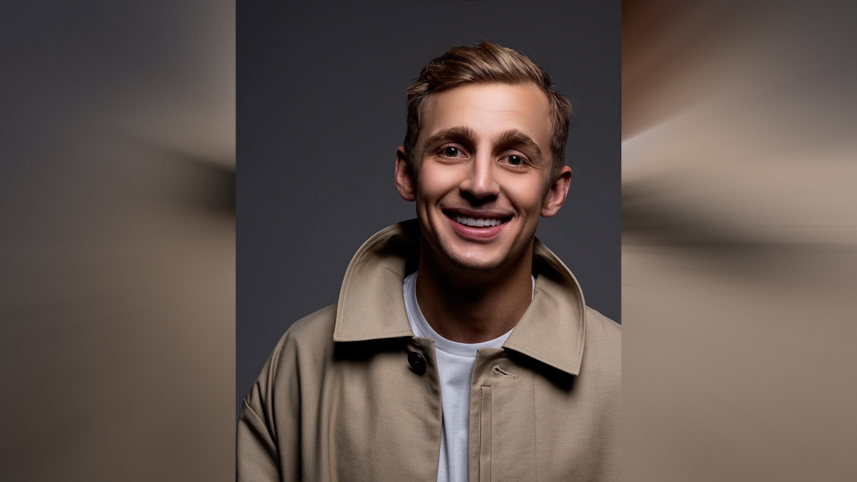 «Продолжай идти на дно»: Стоун ответил Милохину на оскорбление Карнавал