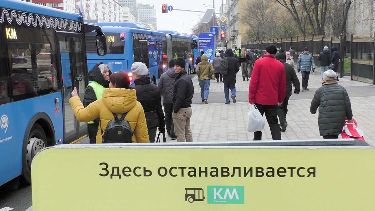 Эксперт оценил работу компенсационных автобусов на время закрытия участка Замоскворецкой линии метро